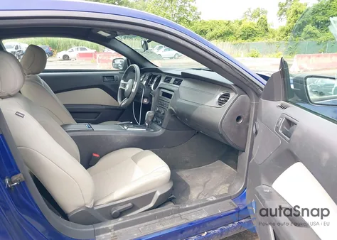 2014 Ford Mustang V6 from USA, damaged, VIN 1ZVBP8AM9E5273871